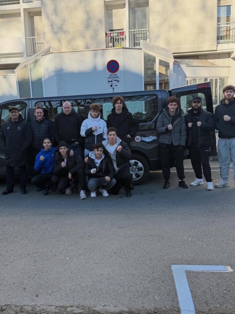 Départ de nos 8 boxeurs pour le Tournoi de Noël